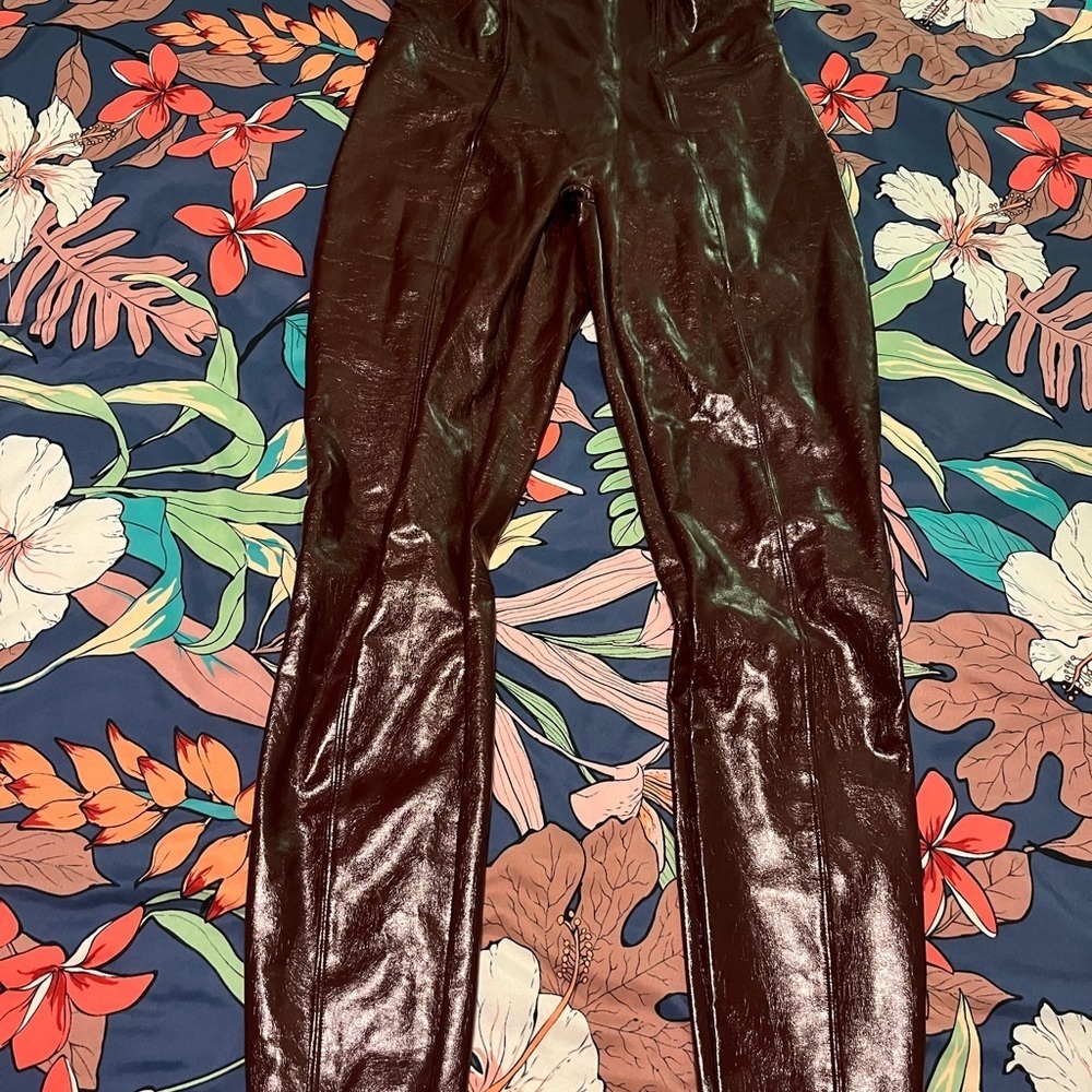 Spanx burgundy shiny leather pants new - Picture 5 of 10